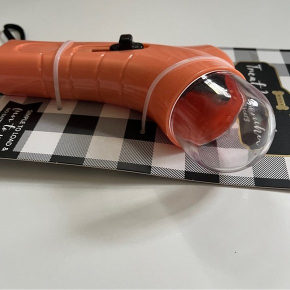 WOOF Treat Launcher for Dogs and Cats NWT - Picture 3 of 9